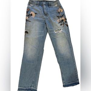 EMBROIDERED ABERCROMBIE JEANS